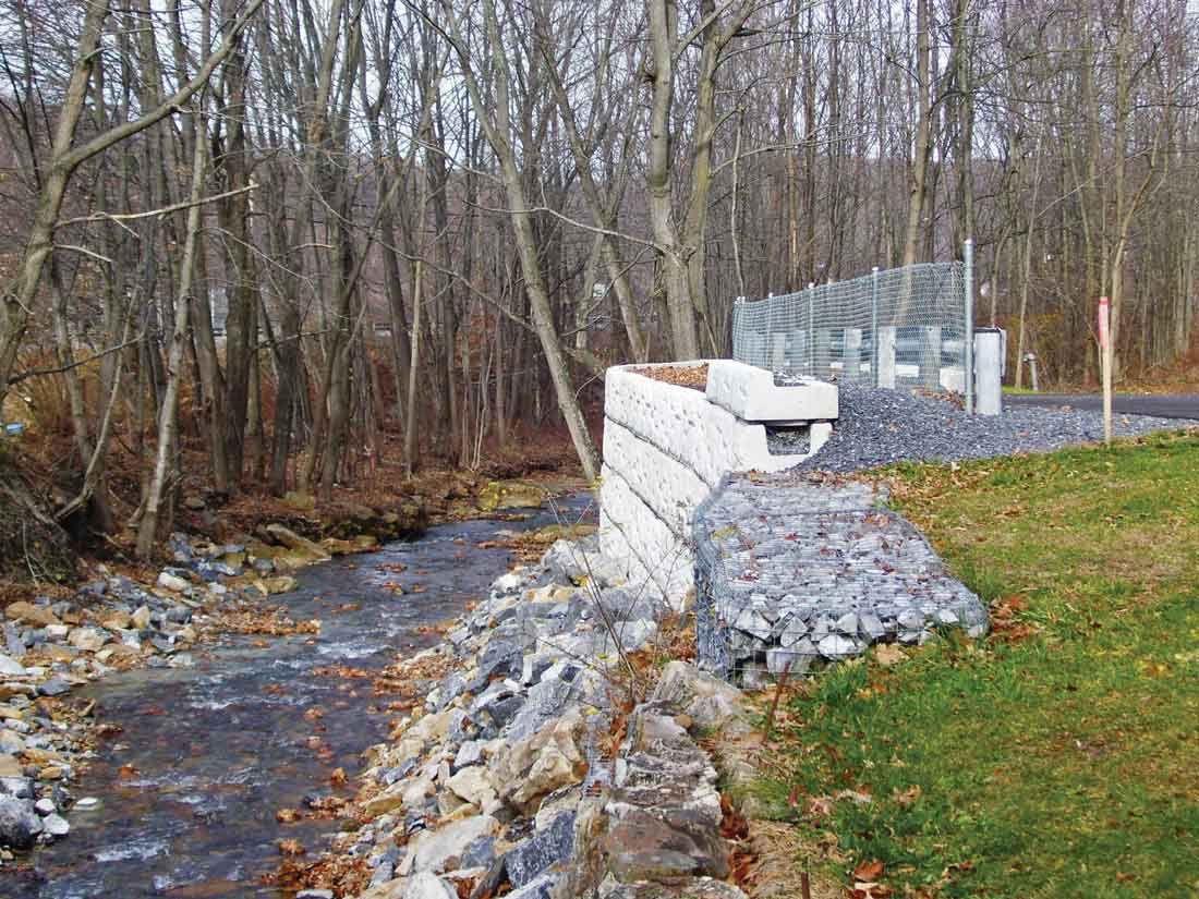 Dudly-river-Pennsylvania-magnumstone-retaining-walls-completed